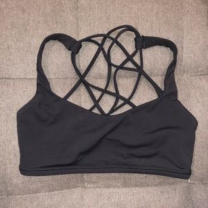 Lululemon Free to Be sports bra